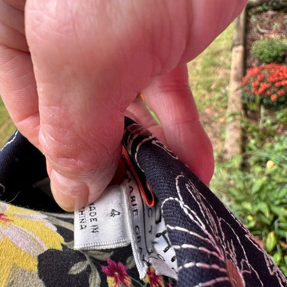 St John Navy Jacket with Sparkle! - Picture 4 of 6